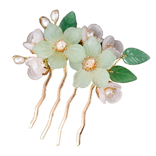 Ancient Chinese head accessories, vintage hair combs with floral hairpins, styled hair in classical Ming Dynasty handmade hair ornaments, and a combination of traditional Chinese dress.