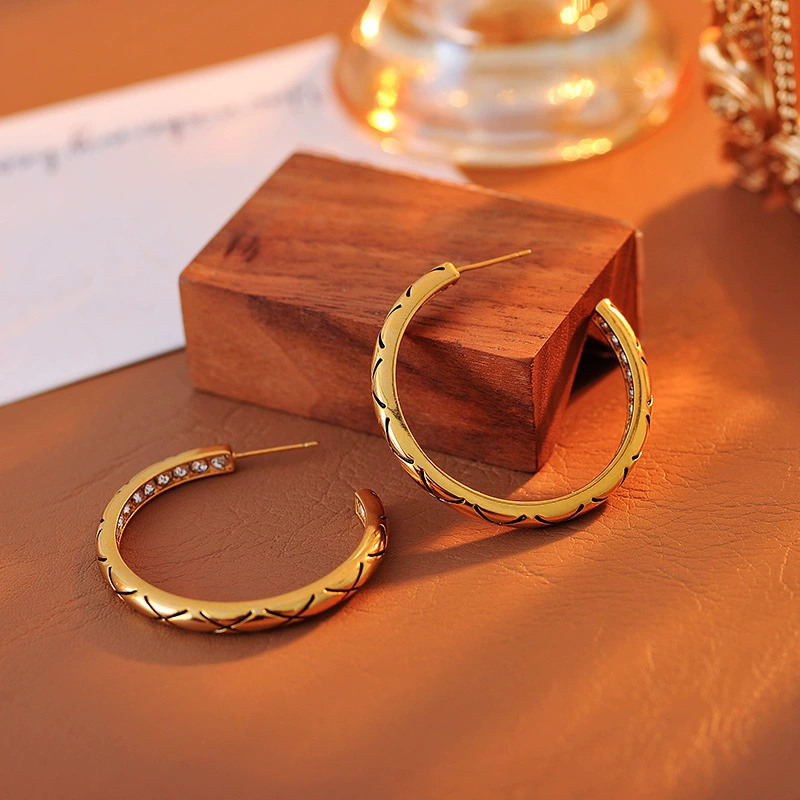 Retro earrings, Chanel style