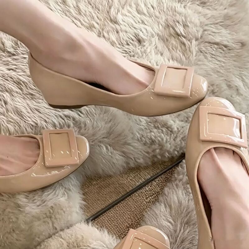 5cm Height-Increasing Nude-Colored Square Buckle Shallow Mouth Single Shoes for Petite Women, 2026 New Model, Stunning Commuter Flat Shoes for Women