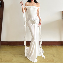 欧美风2025冬季新款女装轻奢高级垂坠褶皱收腰显瘦宴会晚宴连衣裙