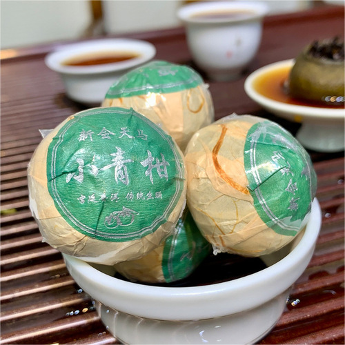 A large amount of wholesale Xinhui specialty small green tangerine tea, sun-dried green peels, small green tangerines, imperial Pu-erh tea leaves are available for dropshipping.