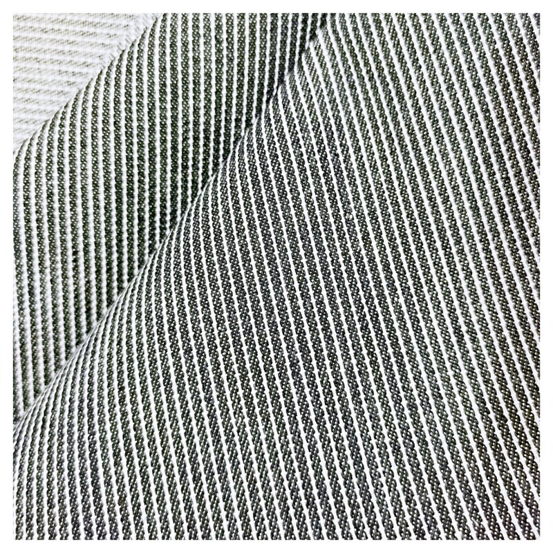 In-Stock Supply of Indigo Blue Woven Thin Striped Fabric, Washable Denim Fabric for Bags, Shoes, and Hats