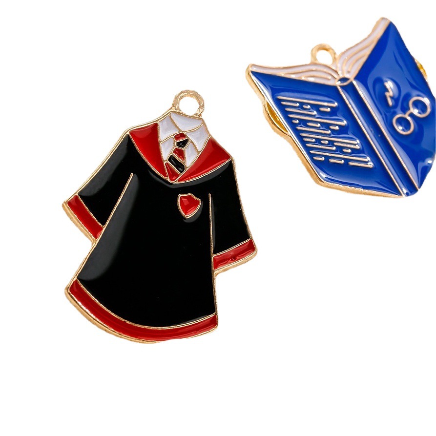 Estudiante de dibujos animados temporada de graduación estudiante creativo ropa sombrero libro mágico lápiz DIY pequeño colgante accesorios de recuerdo