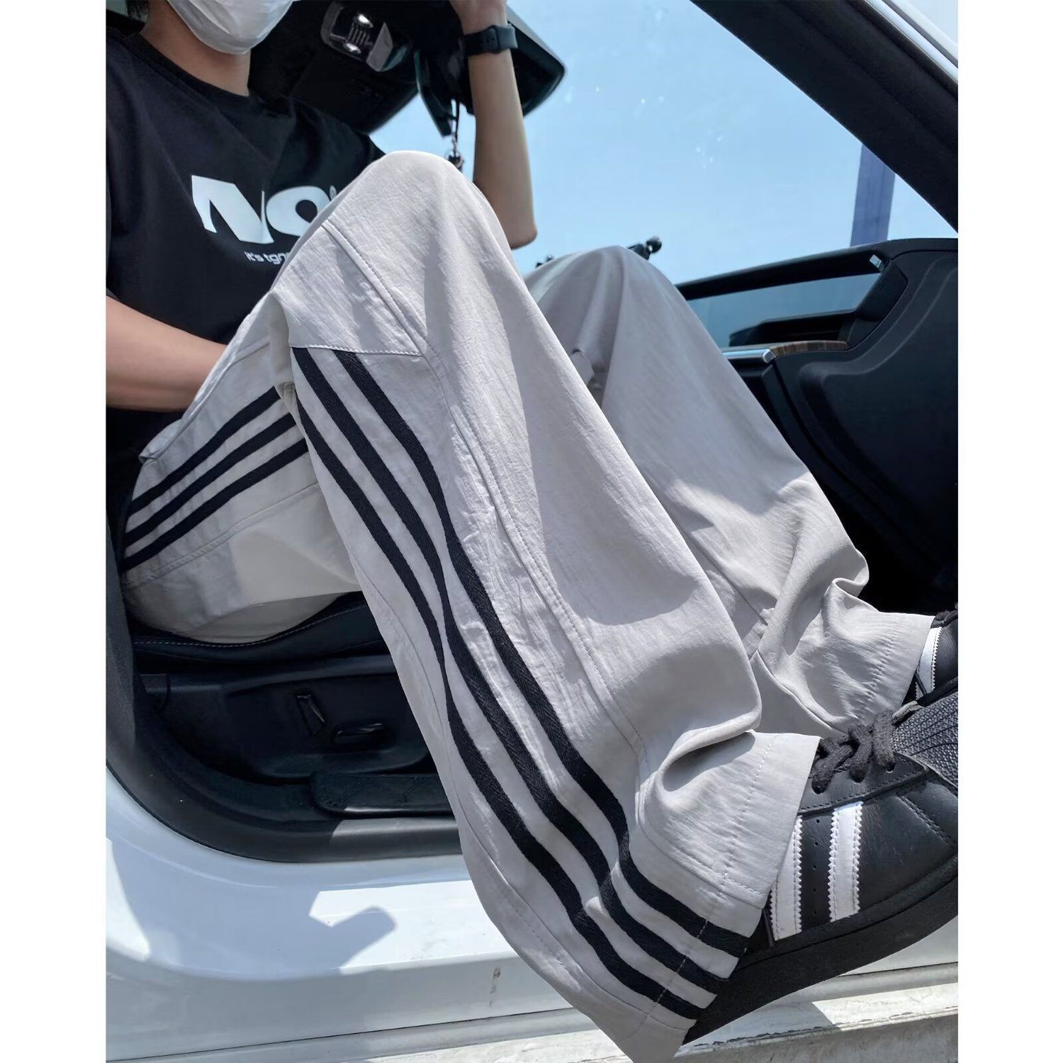 Pantalones de hielo de verano de tres barras para hombres delgados pantalones deportivos largos sueltos rectos de piernas anchas pantalones casuales de hombre