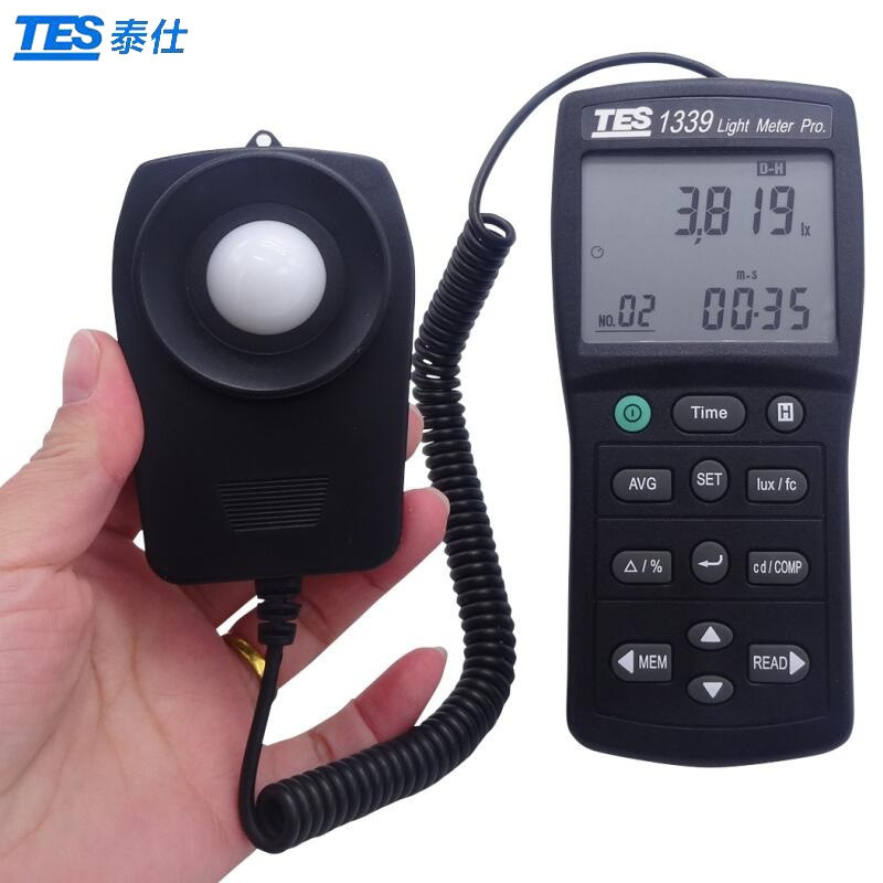 台湾泰仕TES-1339/1339R照度表LUX/FC/CD亮度表车间测光仪存数据