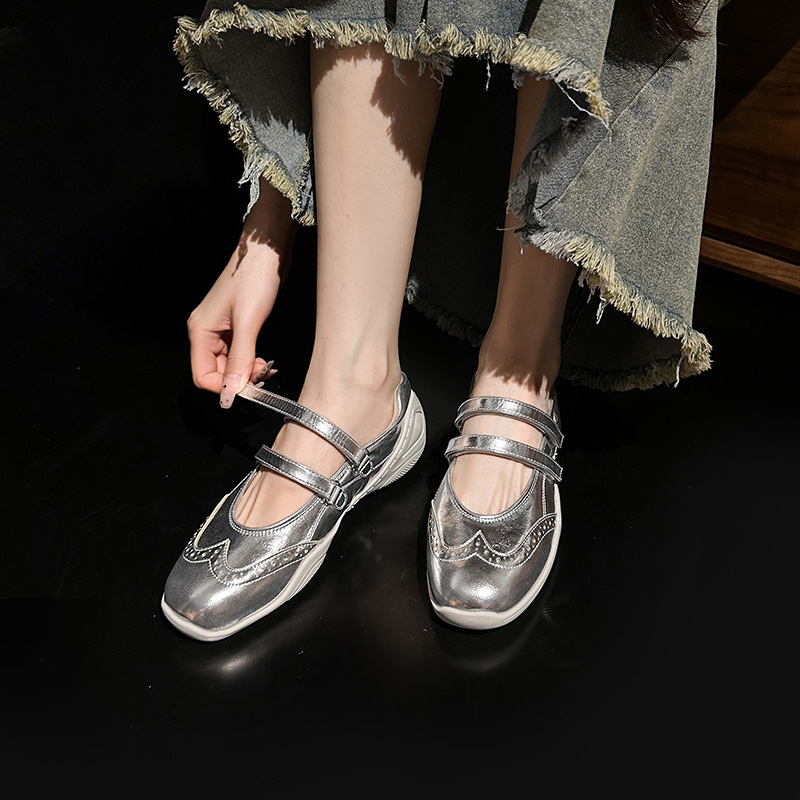 Versión de piel de oveja de suela gruesa de cuero real plateada zapatos de nicho de mujer elevados zapatos deportivos casuales zapatos de ballet retro