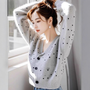 �r�аٴ��ɫ���cᘿ�������Ů2025�ﶬ�¿��nϵ㼑��Lë���_��