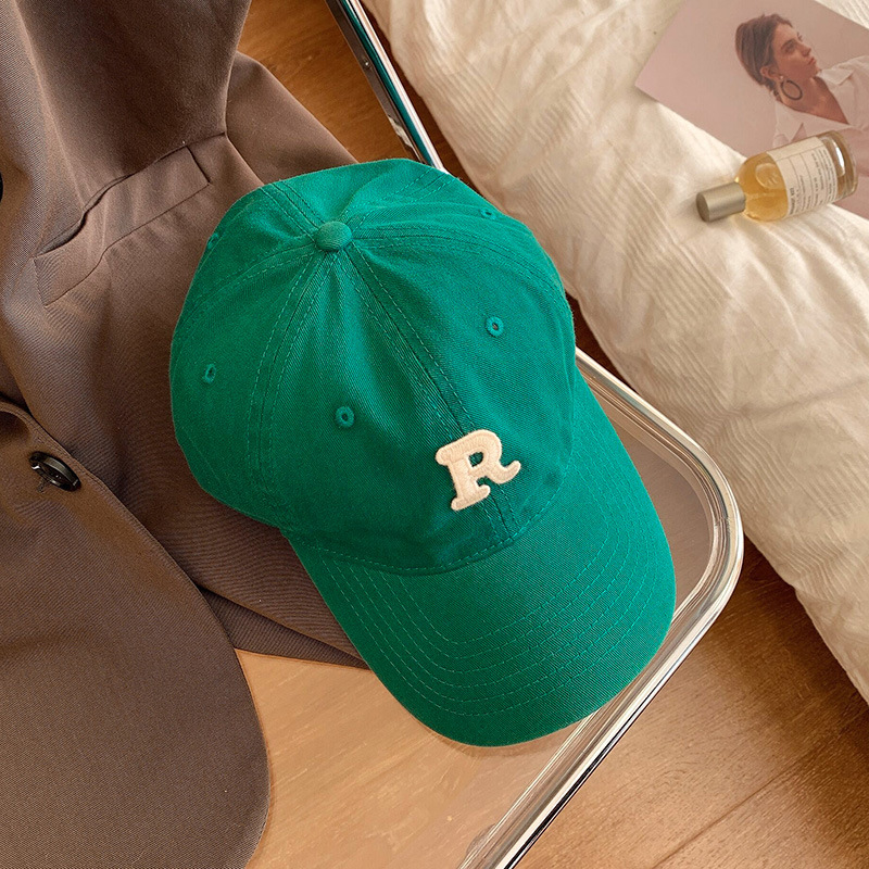 Gorra de béisbol estilo coreano circunferencia de la cabeza grande cara-mirando pequeño sombrero hombres y mujeres pareja moda todo partido letra R gorra al por mayor