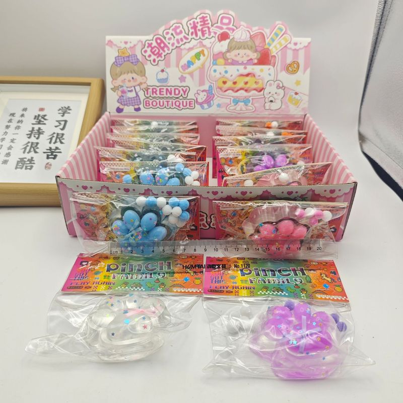 かわいいひよこ型のシリコン製ぬいぐるみ、圧迫感のある感触でストレス解消に最適なグッズです。|undefined