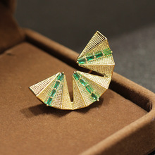 �OӋ�оGɫ�ʯ��A�ް�С���僽�������Ů���b�ٴ���eᘶY��