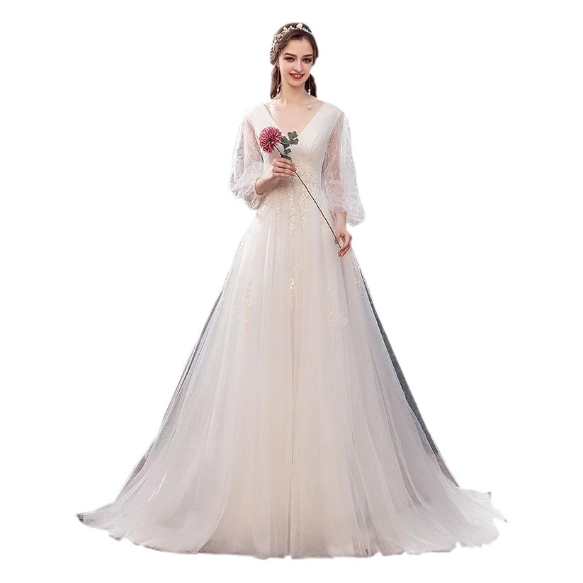 Vestido de novia ligero de estilo coreano Mori 2024 nueva novia simple súper Hada Hepburn con cuello en V estudio viaje tiro cola pequeña adelgazamiento