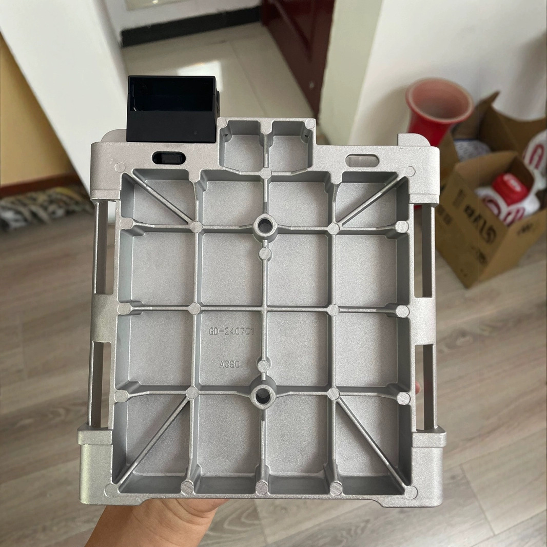 电池组铝端板固定螺杆