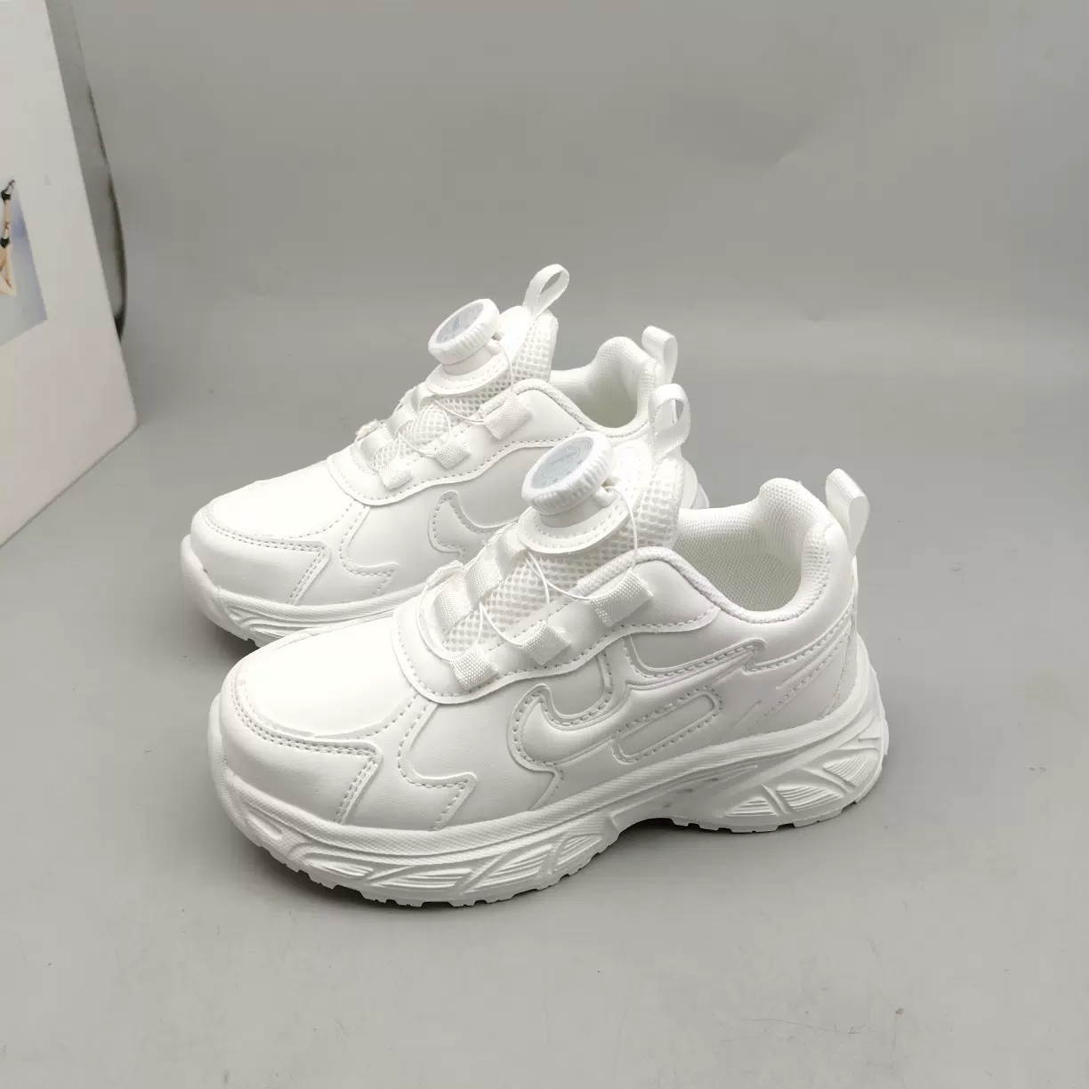 童鞋2025秋季新款小白鞋运动鞋皮面防水校园鞋子