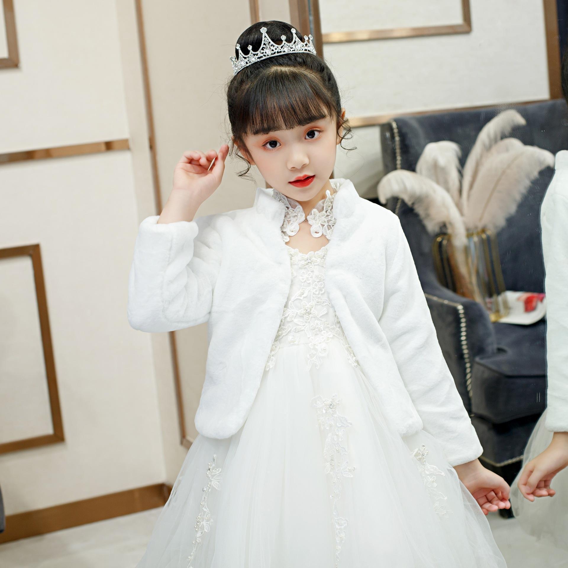 Capa para niños, vestido de princesa de felpa, abrigo de manga larga para salir en otoño e invierno, chal de piel cálido para niña de flores