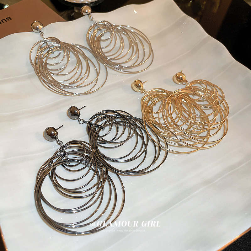 Pendientes de círculo de estilo de metal de moda diseño personalizado de alta calidad pendientes europeos y americanos exagerados elegantes al por mayor