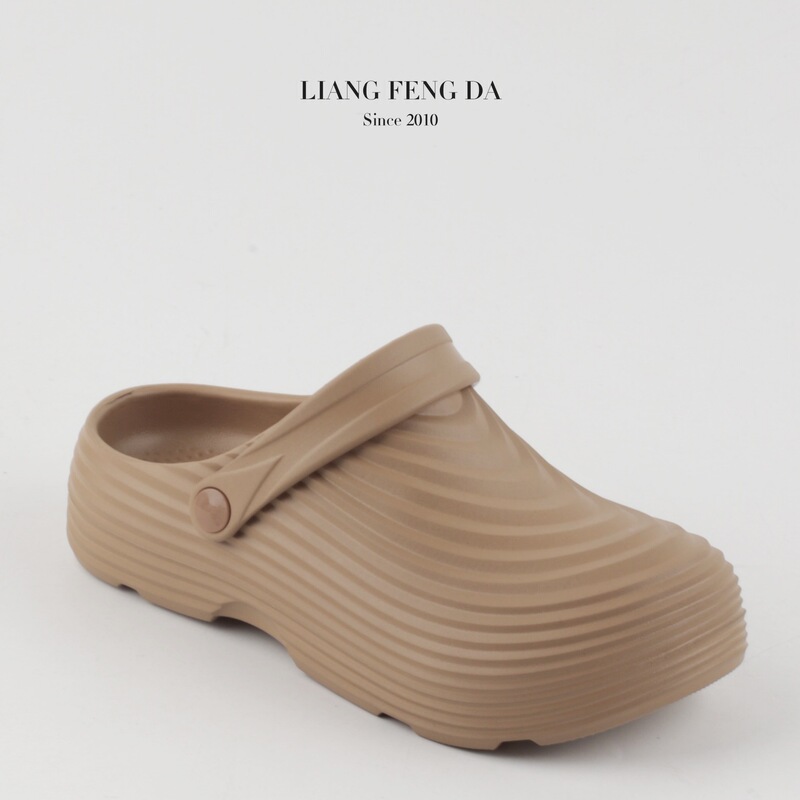Cross-border foreign trade wholesale EVA women's corrugated thick-soled clogs suitable for home leisure and beach use Cross-border foreign trade wholesale EVA women's corrugated thick-soled clogs suitable for home leisure and beach use
