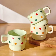 カラー波点カップ創意高足カップ家庭用セラミックマグカップコーヒーカップ高級洗練されたカップルカップ