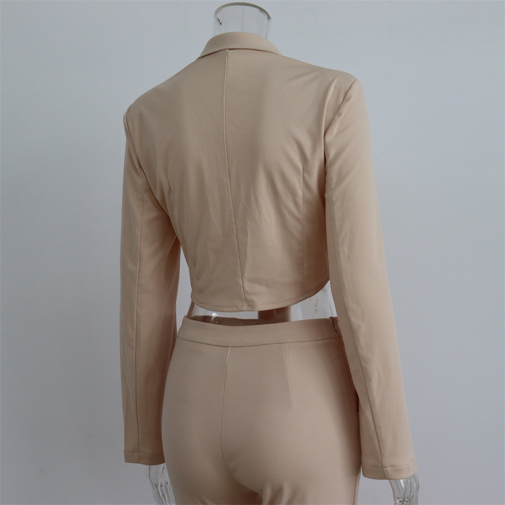 GraceChic – Europäischer und amerikanischer, sexy Schnürblazer mit langen Ärmeln, gepolsterten Schultern und eng anliegender Schlaghose – Frühjahr/Sommer 2024 (Neu)_voghion.com