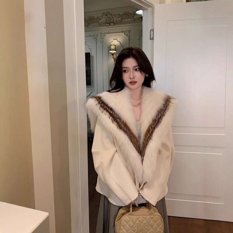 25 Autumn and Winter Detachable Fox Fur Shawl High-End Double-Sided Cashmere Outwear for Women Small Woolen Outwear