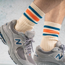 2025秋冬新品袜子男无骨精梳棉重工加厚纯色抽条日系三杠复古长袜