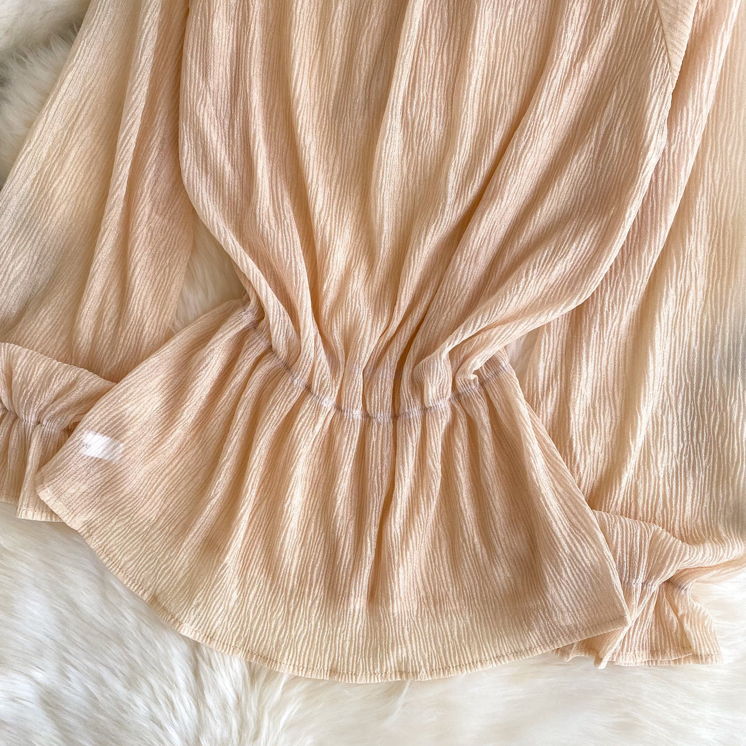Camicia donna con scollo a v e maniche a lanterna per ufficio_voghion.com