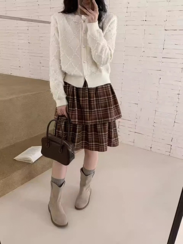 实拍小清新软糯毛衣外套秋冬女穿搭2025新款短款针织开衫上衣|undefined