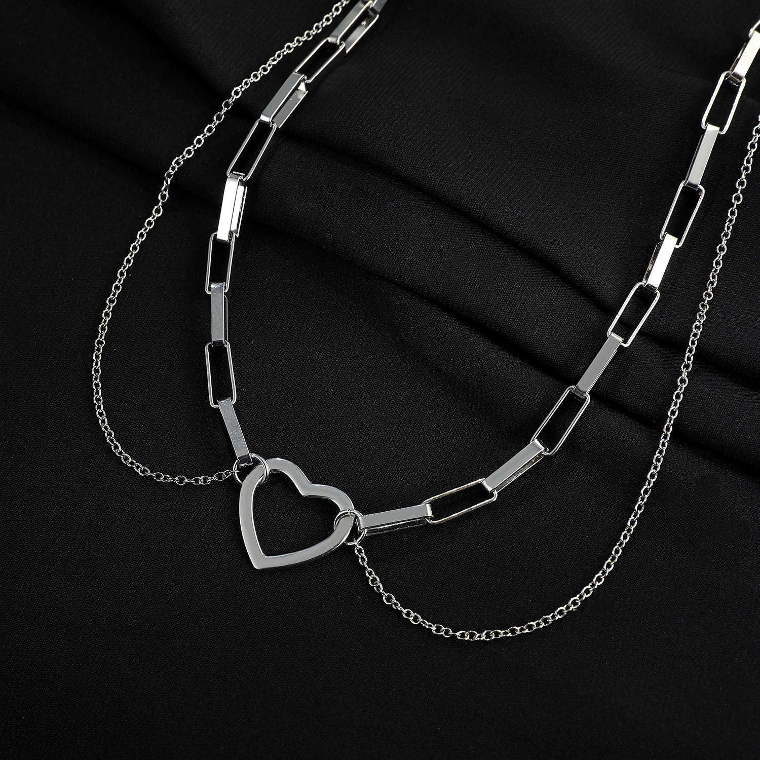 New niche design stainless steel double-layer necklace with a minimalist personality, peach heart collarbone chain,_voghion.com