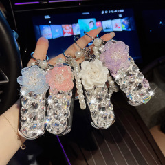 水晶の花は精巧にダイヤモンドの櫛のペンダントを入れて創意的に携帯して鏡の多機能の鍵を折り畳みます。