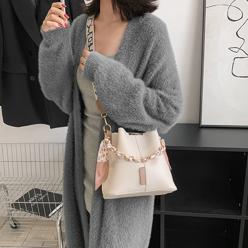 High-End Hand-Held Bucket Bag, Niche Bag for Women, 2026 New Summer Fashion, Soft Leather Handmade Crossbody Bag