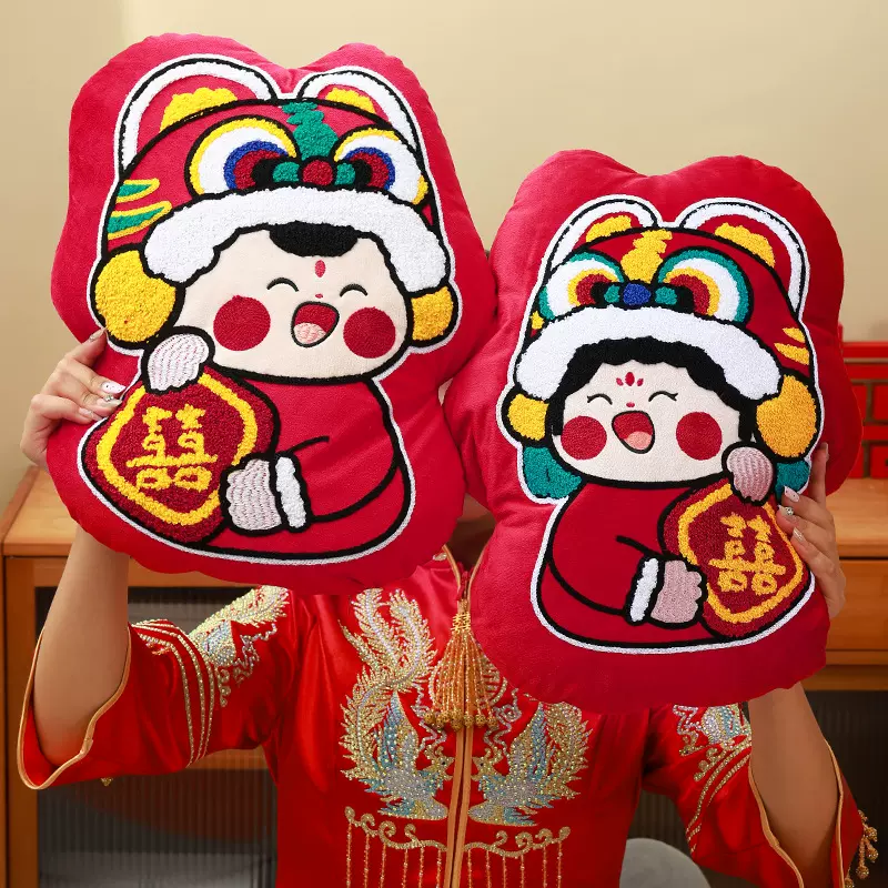 婚房布置结婚压床娃娃一对新婚礼物「福娃报喜」喜字抱枕婚房布置