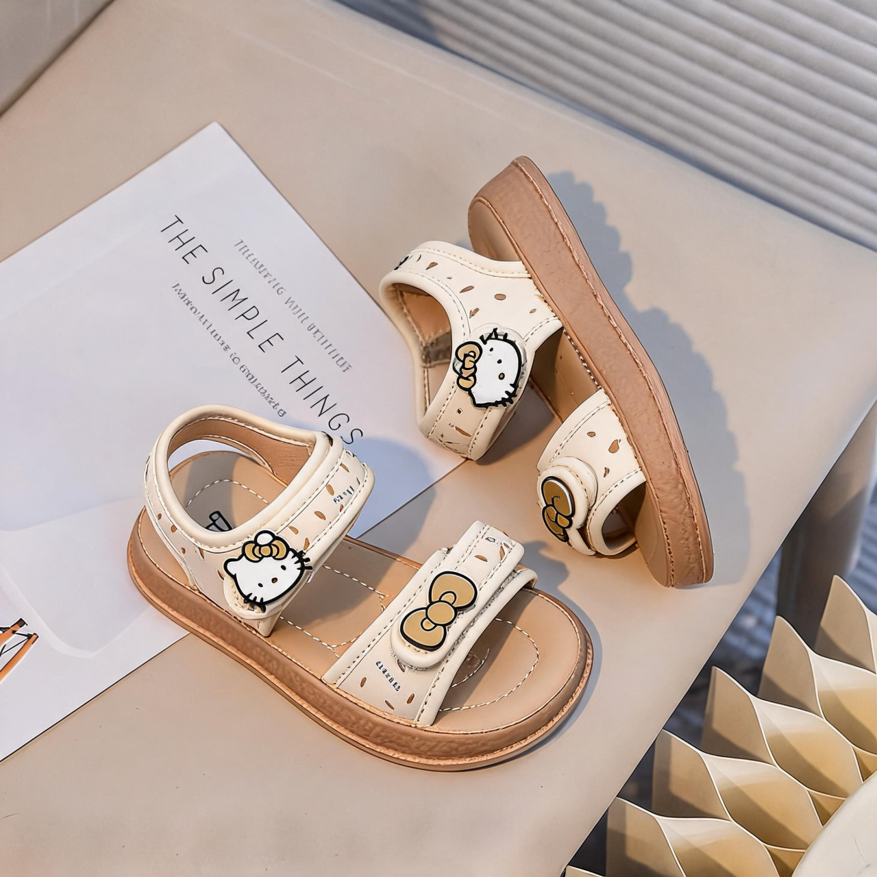 Zapatos de playa para niños de verano 2026 nuevos zapatos casuales de moda para chicas zapatos de princesa de dibujos animados para niños mayores
