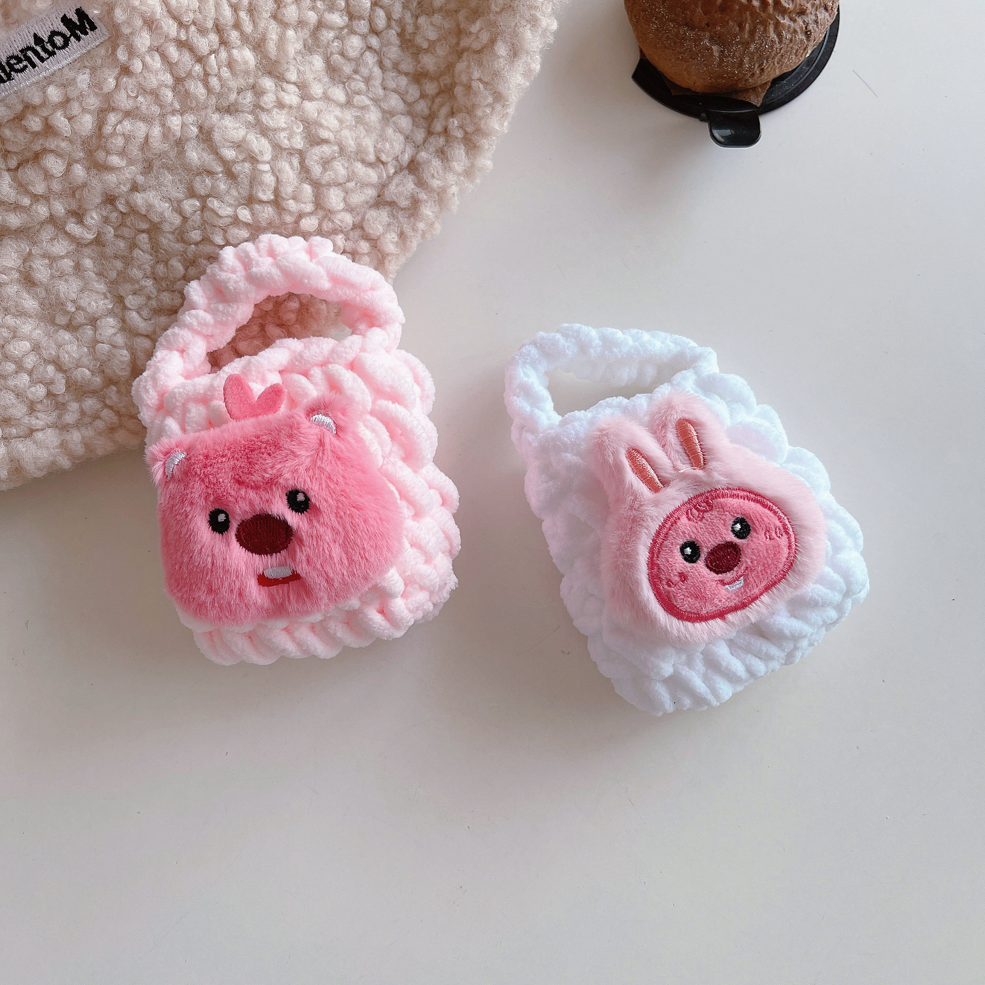Cute cartoon wool TikTok blind box hand-woven earphone bag wool earphone cover mini change storage bag