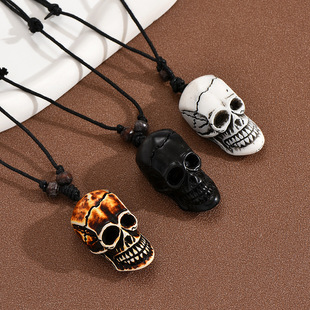 Men's Adjustable Wax Line Skull Pendant Long Necklace Vintage Resin Punk Sweater Chain Halloween Accessories