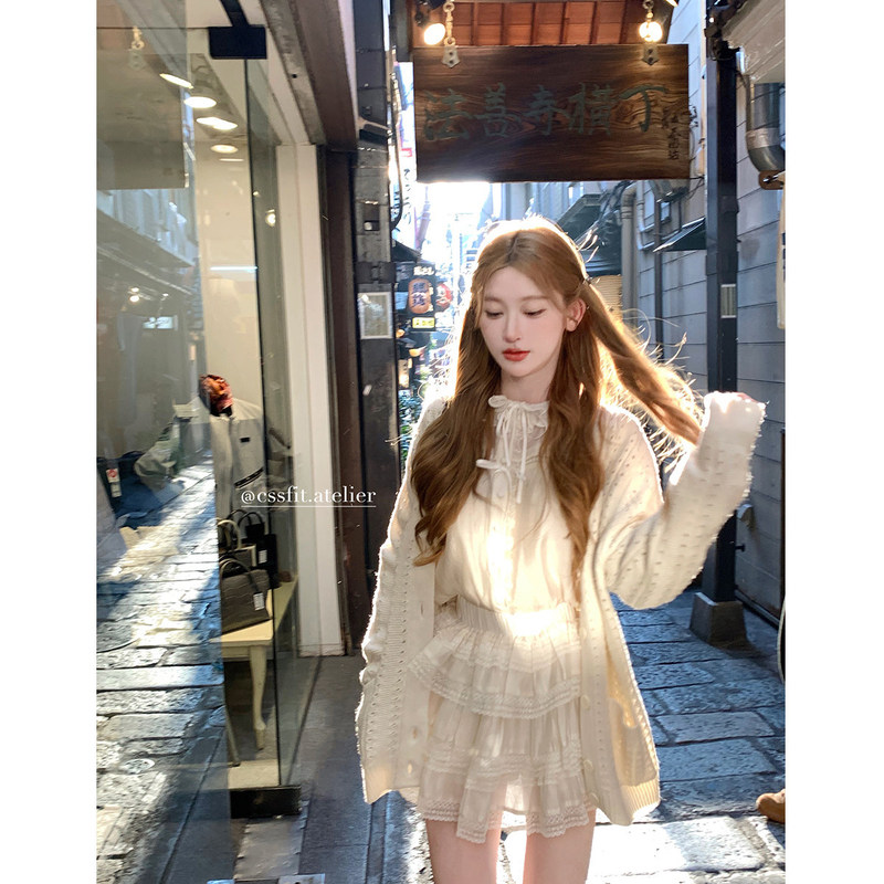 Creamy Overture: Shimmering Tencel lace shirt, mesh wool knit cardigan, and relaxed outerwear