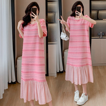 欧货感气质显瘦连衣裙2024新款粉色减龄圆领拼接设计感裙