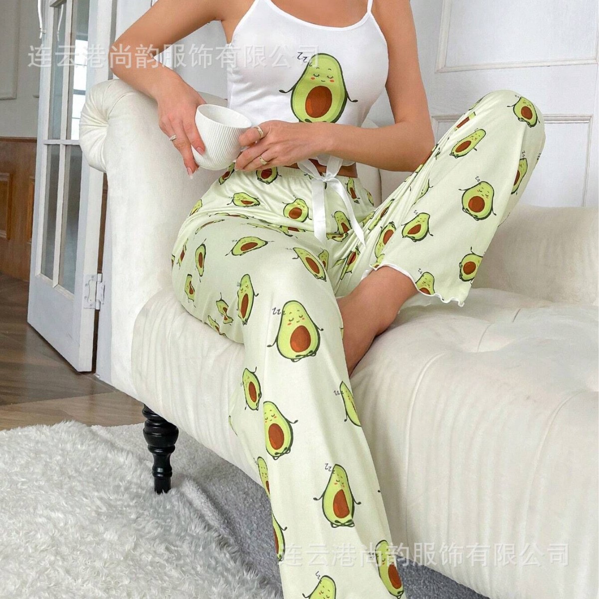 Conjunto de dos piezas de ropa informal para estar en casa, con camisola y pantalones largos, pijamas sexys, envío directo de fábrica, lujo ligero