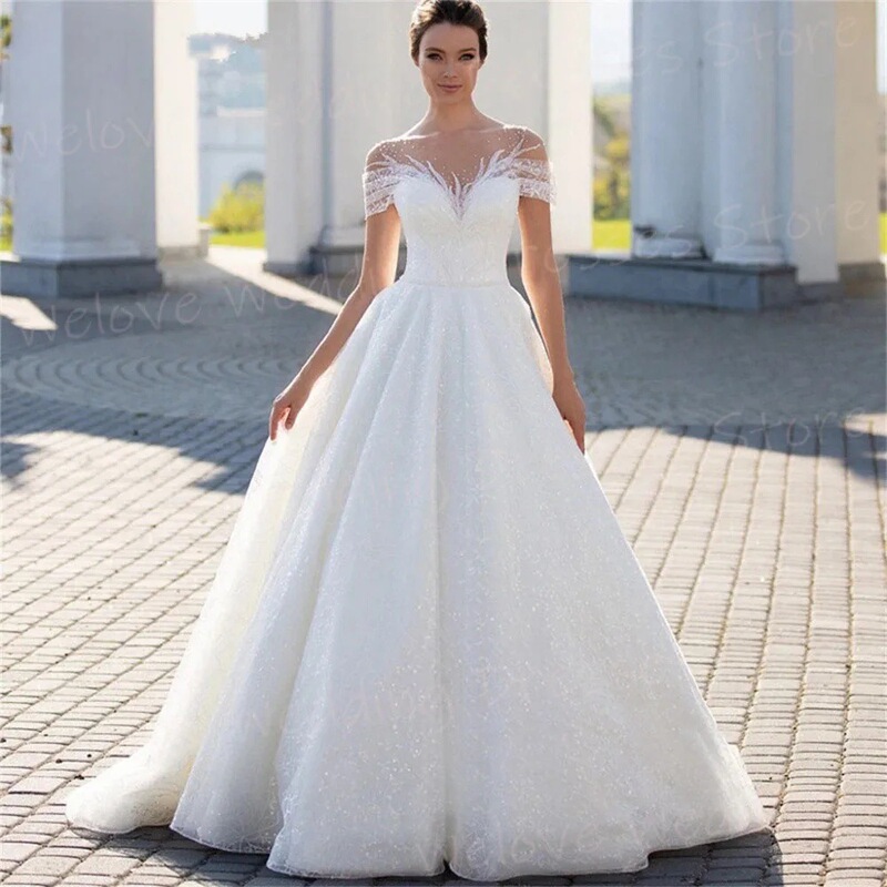 One-Shoulder Wedding Dress with a Princess and Aristocratic Vibe, Luxurious Lace, and Sparkling Heavy Craftsmanship One-Shoulder Wedding Dress with a Princess and Aristocratic Vibe, Luxurious Lace, and Sparkling Heavy Craftsmanship