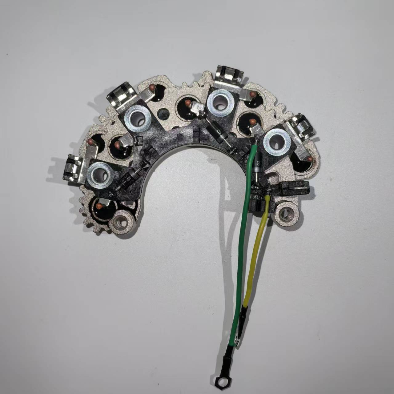 Weichai Integrated Rectifier Bridge Automotive Generator Diode Rectifier Suitable for Petrolai Buses Silicon Rectifier