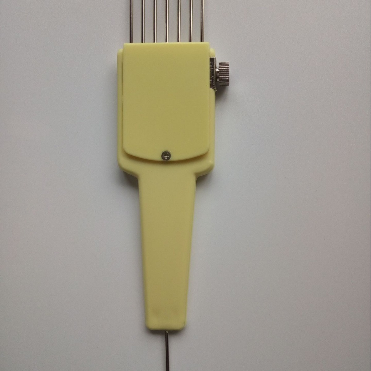 厂家直销 毛衣编织机配件1×7多用挑针，多用传线器，针距4.5mm