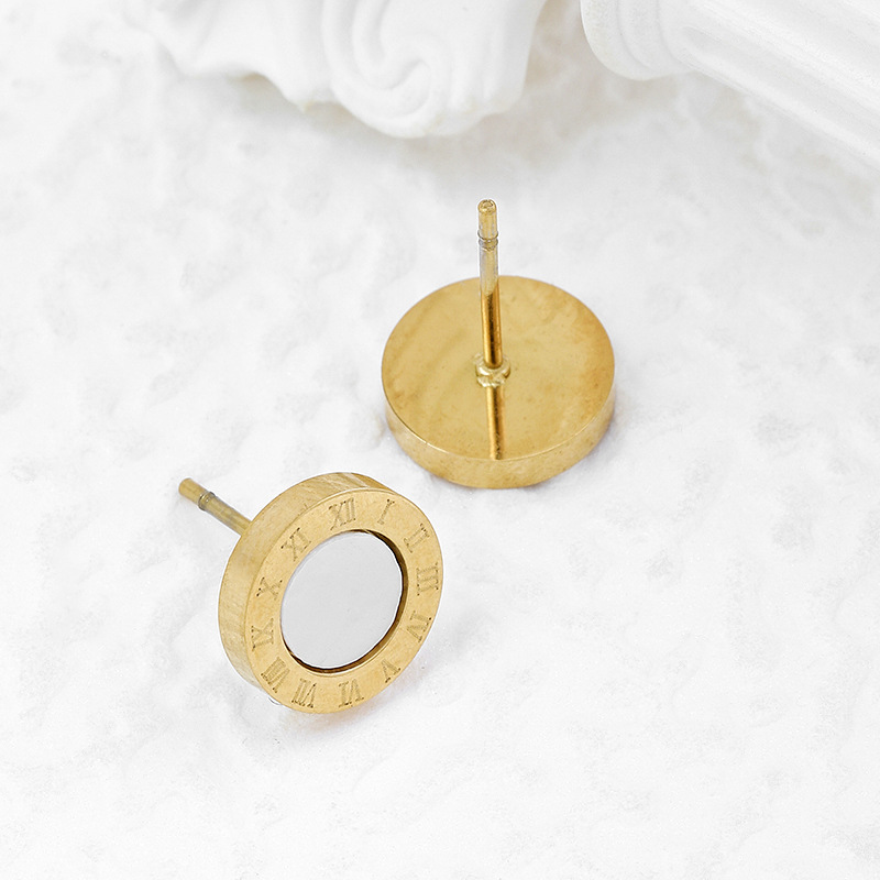 Cross-border clásico estilo simple joyería de acero inoxidable con incrustaciones de cáscara de la corrosión romana digital de oro de titanio de acero Stud pendientes