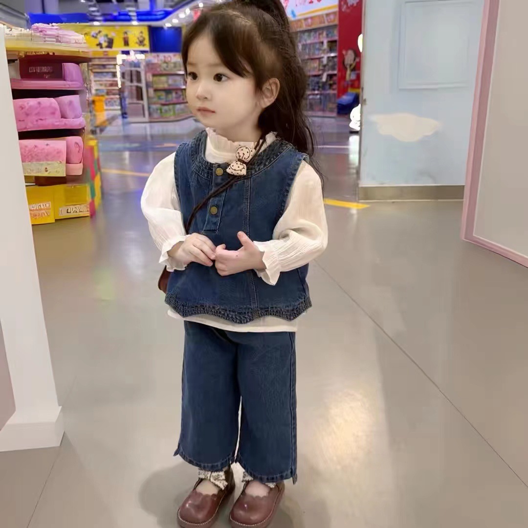 Korean children's clothing girls denim suit 2024 spring baby girl fashionable loose suspender top wide-leg pants
