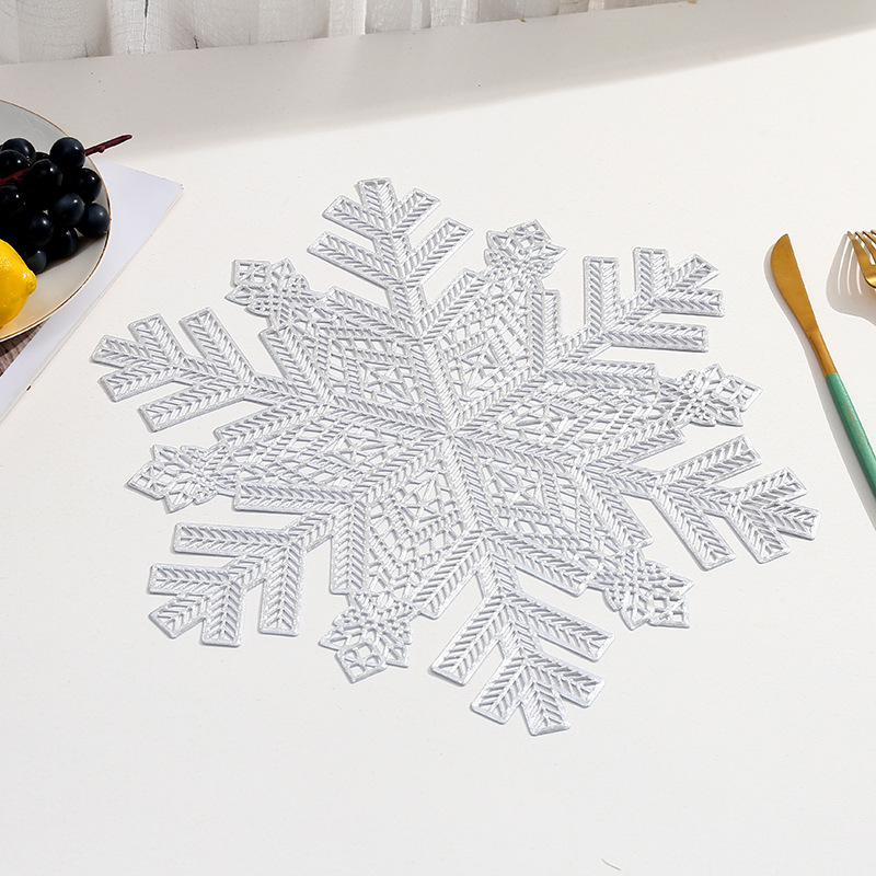 Copo de nieve de Navidad transfronterizo mantel de pvc decoración de restaurante de Navidad restaurante occidental bronceado tapete de mesa hueca al por mayor