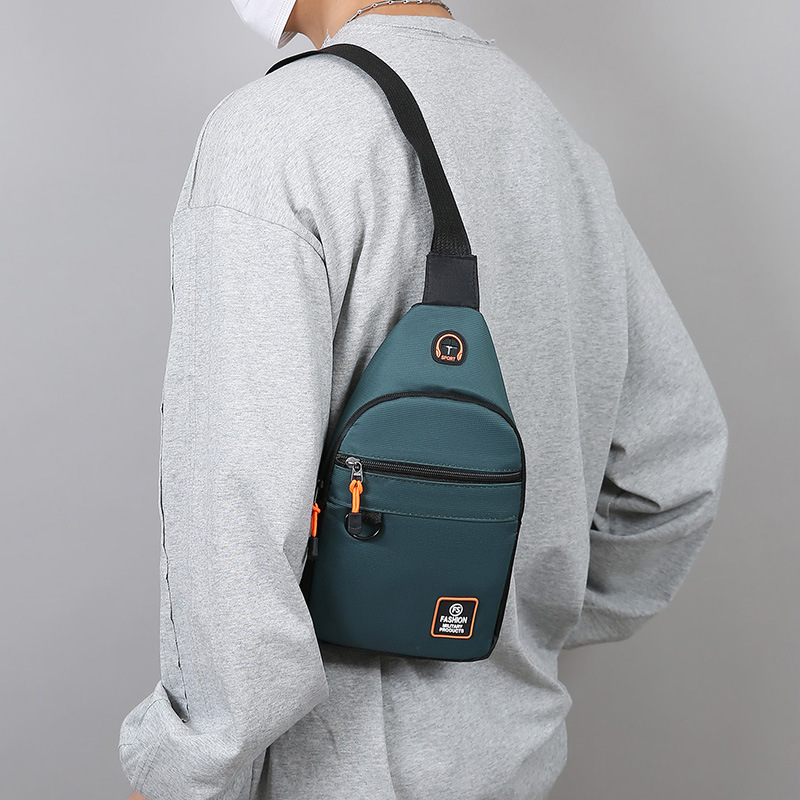 Bolso de pecho de hombre ligero al aire libre, simple viaje de negocios, bolso de hombro casual multicapa, mochila práctica resistente al desgaste
