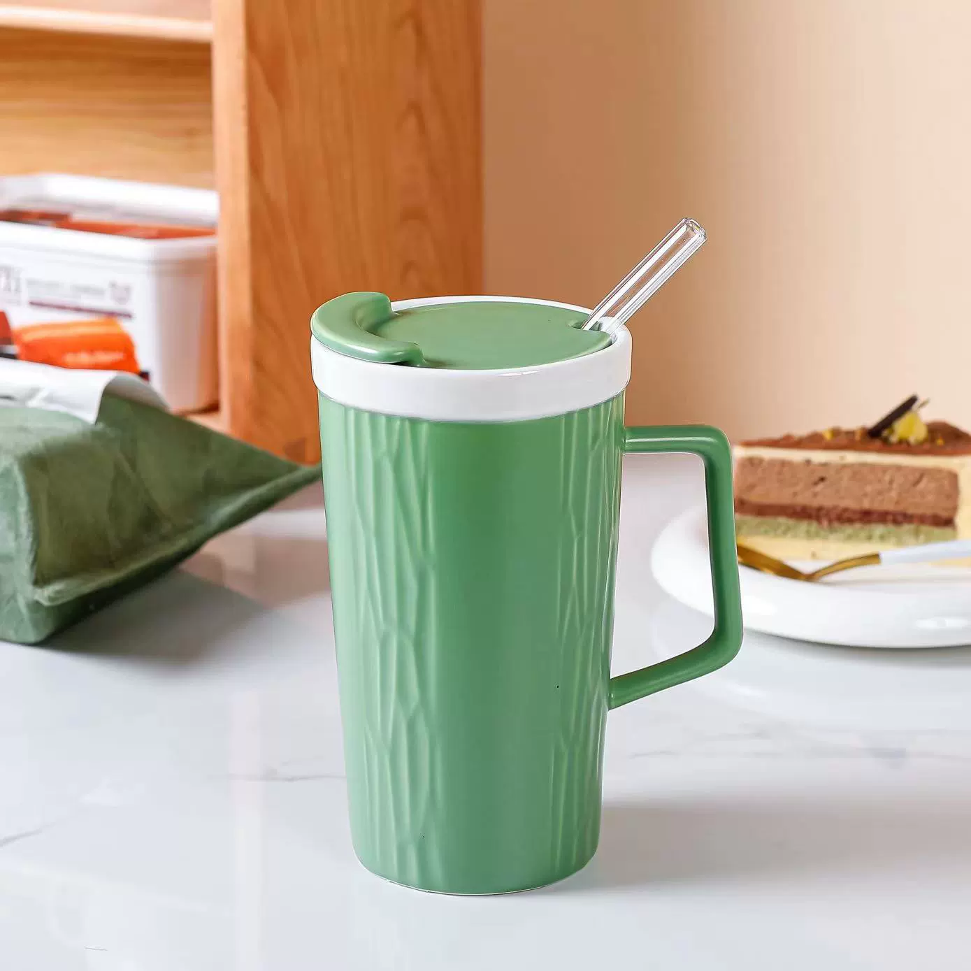 Straw, ceramic capacious high quality tea cup, simple and elegant design