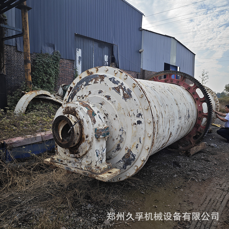 出售二手高铝内衬球磨机 1.5*5.7米钢渣石英砂磨粉机 回收球磨机