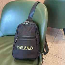 潮流时尚胸包户外骑行运动百搭斜挎包小包简约休闲手提单肩包腰包