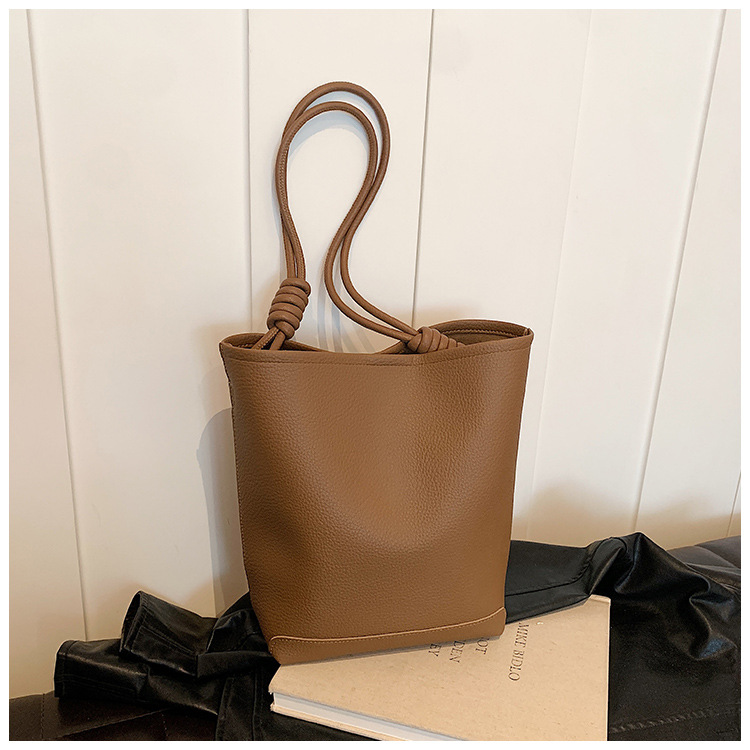 Einfache trendige große Kapazität Eimer 2024 neue Pendler Mutter und Kind modische Textur Frauen einzelne Schulter_voghion.com