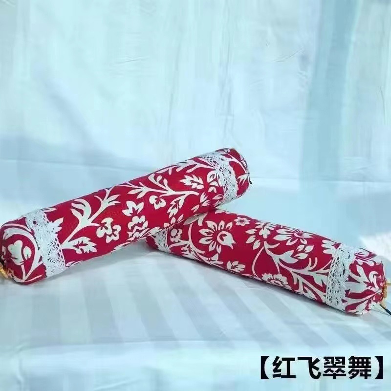 Red flying green dance