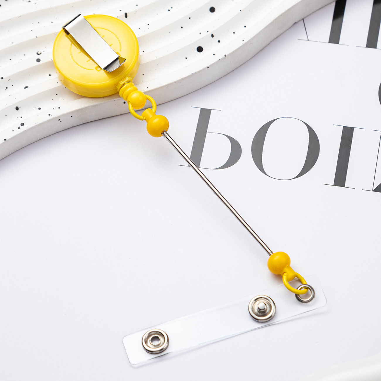 Cubierta de tarjeta retráctil fácil de tirar hebilla creativa perlas llavero retráctil hebilla de trabajo placa de identificación fácil de tirar hebilla de cable