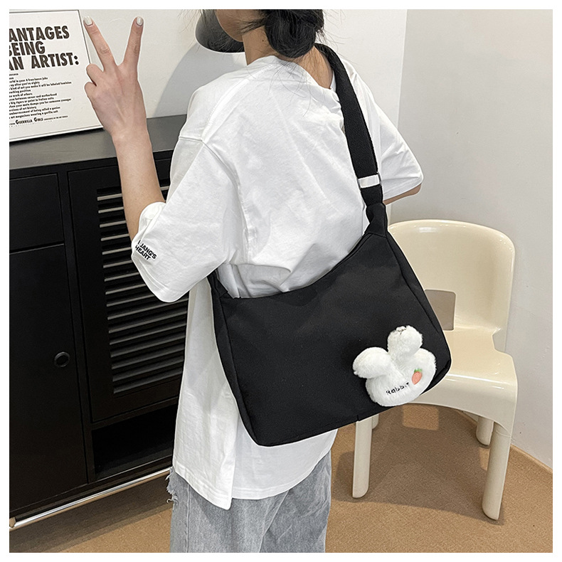"2024 Autumn New Style Japanese sweet and fashionable single-shoulder bag, simple and cute crossbody bag, one-piece consignment. undefined